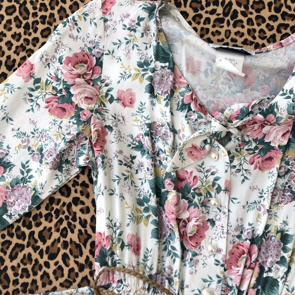 Vintage XS USA Tiered Circle Skirt Floral Buttoned - Picture 7 of 13